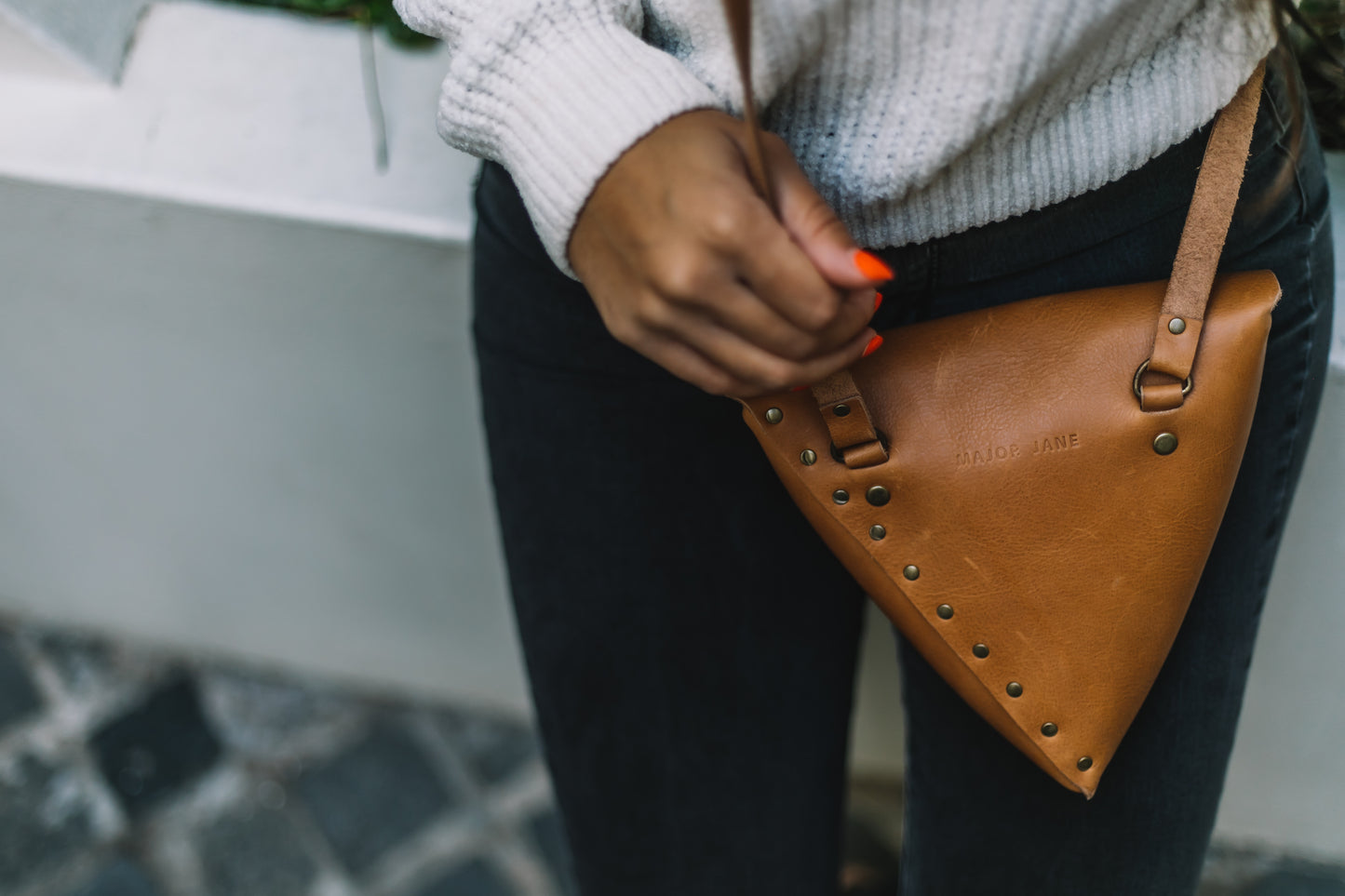 MAJOR JANE GENUINE LEATHER TRIANGLE HANDBAG