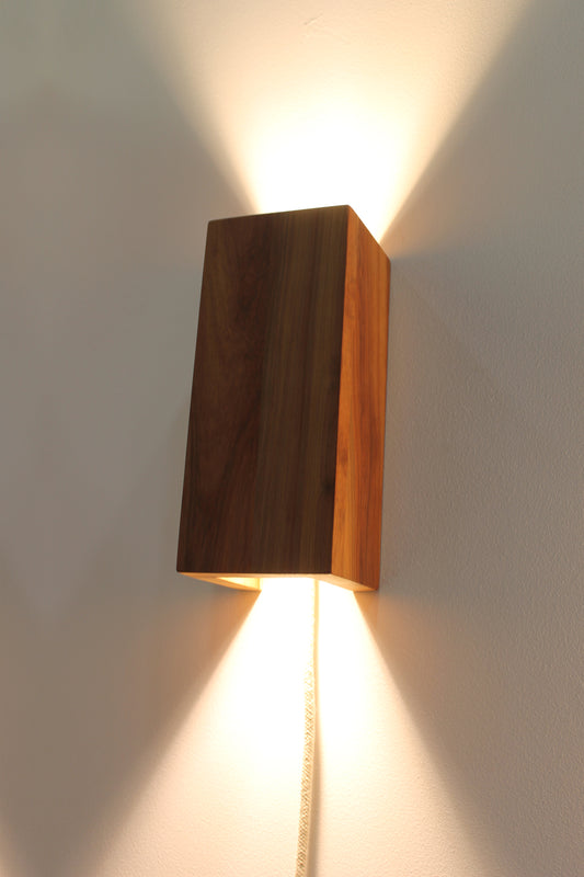 UP DOWN WALL LIGHT