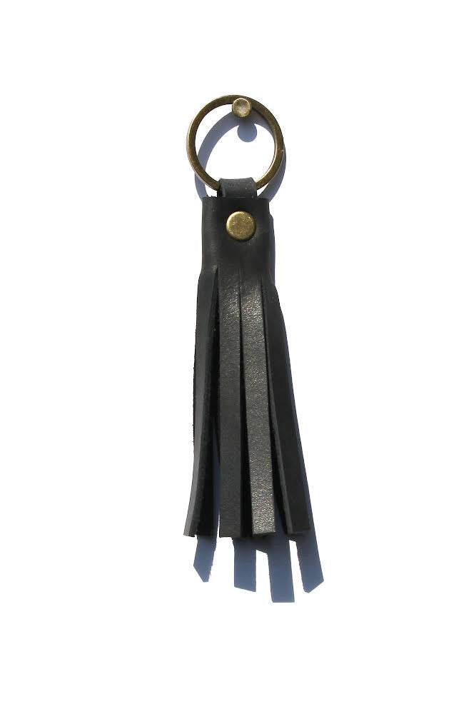 GENUINE LEATHER OCTO LONG KEYRING